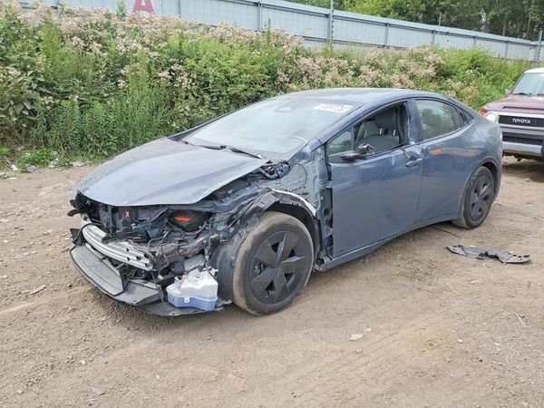 2025 TOYOTA PRIUS
