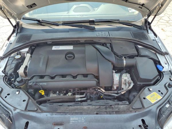 2014 VOLVO XC70
