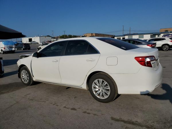 2012 TOYOTA CAMRY