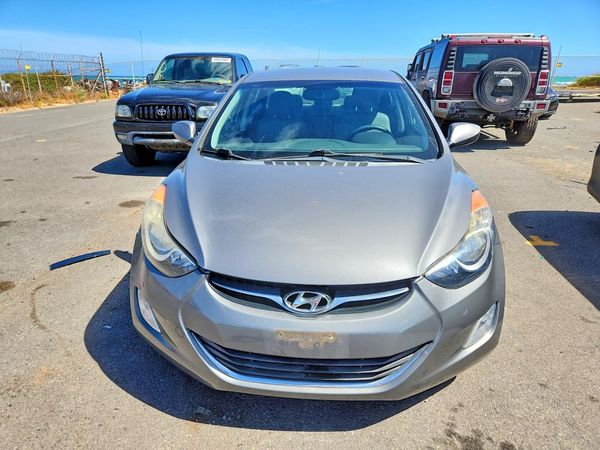 2013 HYUNDAI ELANTRA
