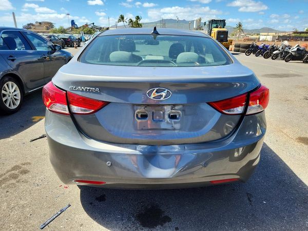 2013 HYUNDAI ELANTRA