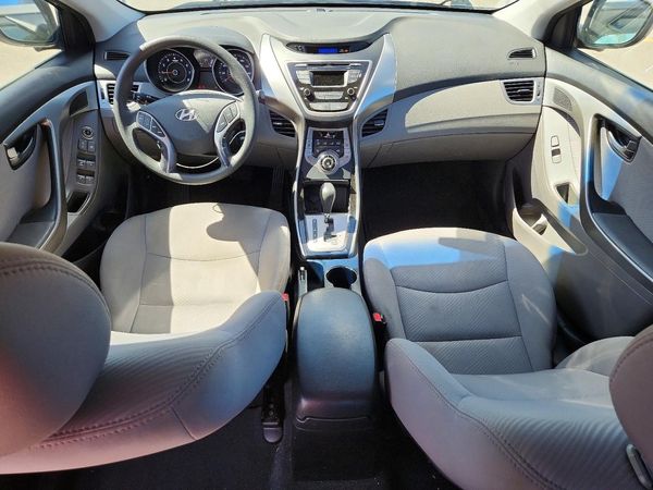 2013 HYUNDAI ELANTRA