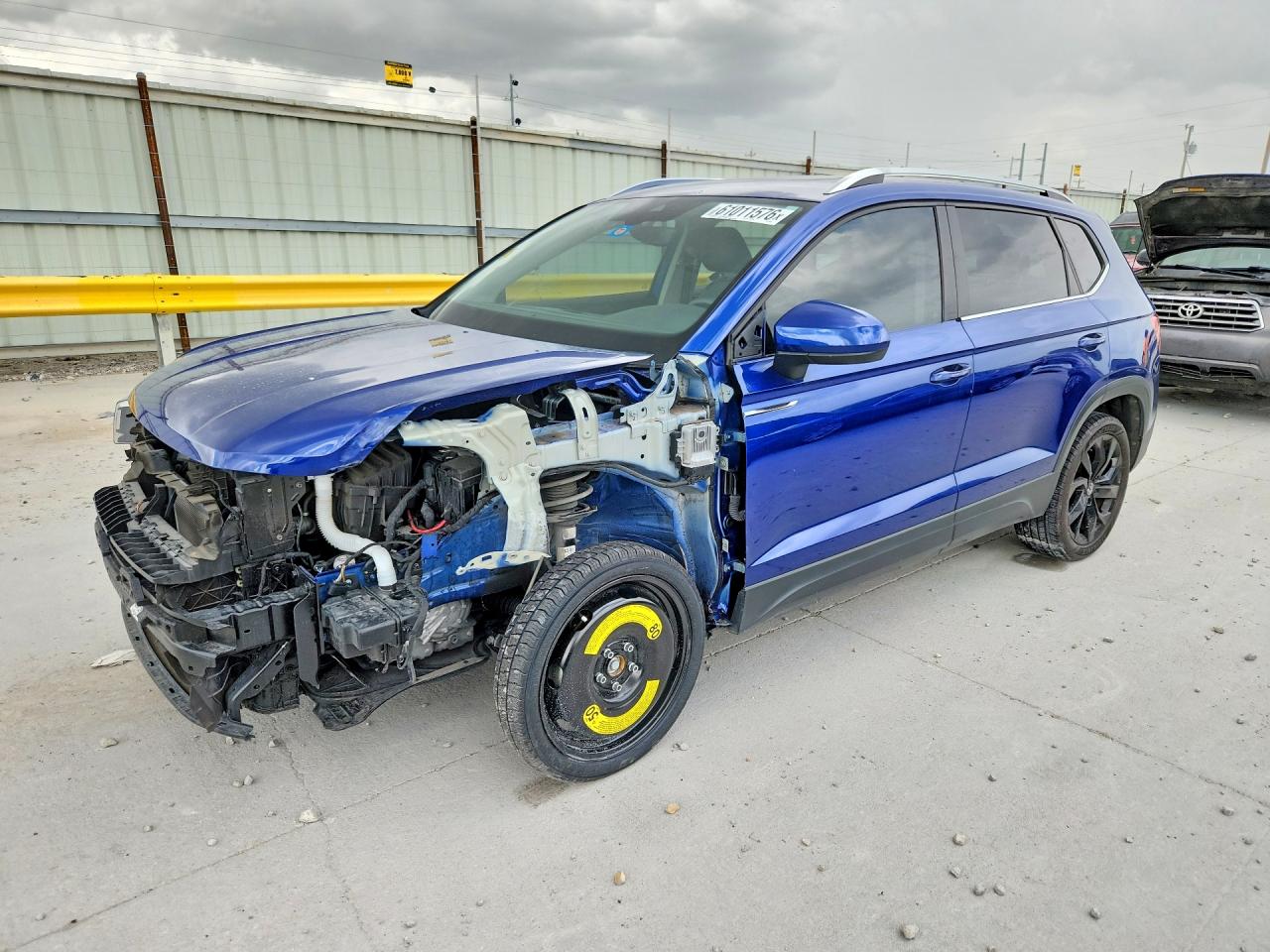 2024 VOLKSWAGEN TAOS SE — Front 3/4