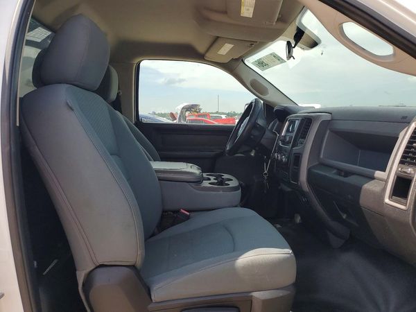 2013 RAM 1500 ST REG CAB 4X2