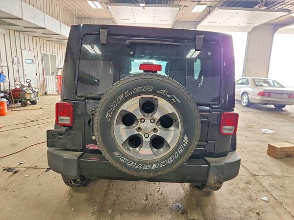 2017 JEEP WRANGLER UNLIMITED SAHARA 4X4