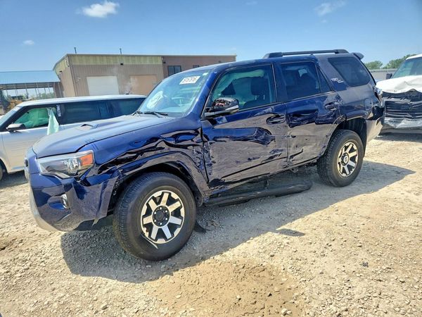 2023 TOYOTA 4RUNNER