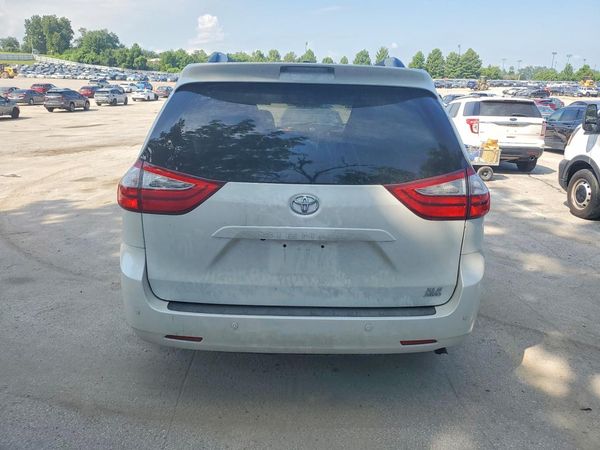 2017 TOYOTA SIENNA