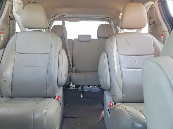 2017 TOYOTA SIENNA