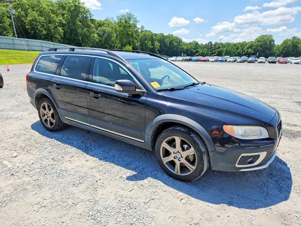 2013 VOLVO XC70