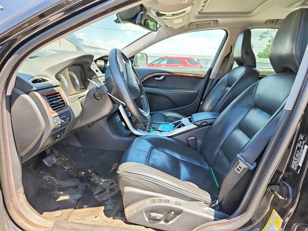 2013 VOLVO XC70