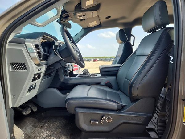 2025 FORD F150