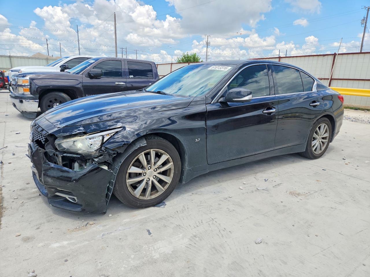 2015 INFINITI Q50