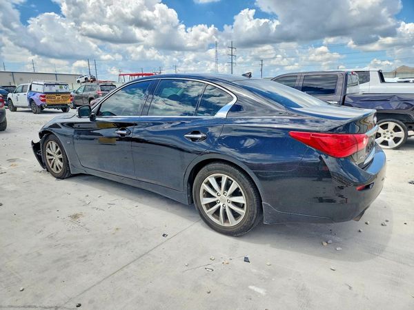 2015 INFINITI Q50