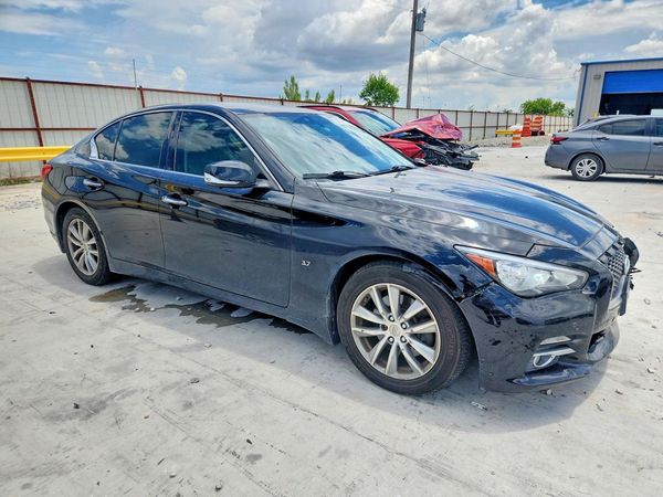2015 INFINITI Q50