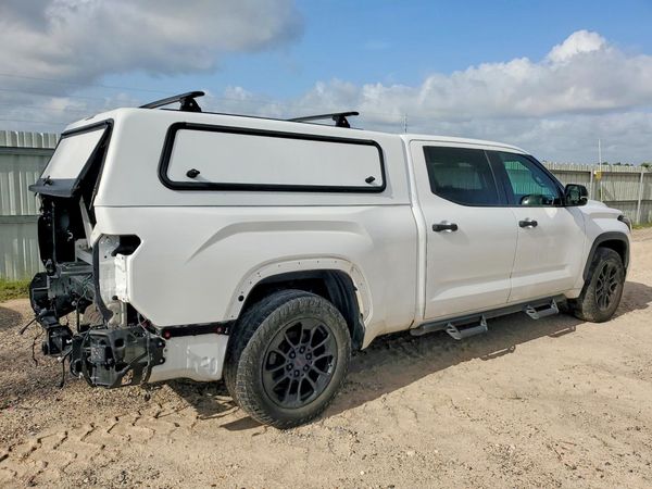 2023 TOYOTA TUNDRA SR5