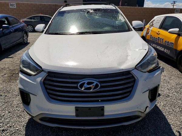 2018 HYUNDAI SANTA FE SE Base