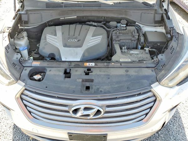 2018 HYUNDAI SANTA FE SE Base