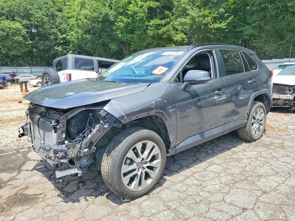 2022 TOYOTA RAV4 XLE Premium