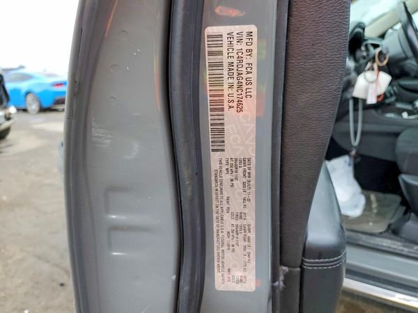 2022 DODGE DURANGO SXT