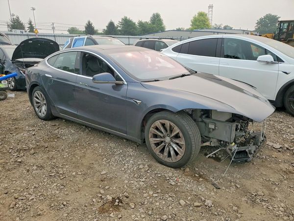 2017 TESLA MODEL S — Passenger 3/4