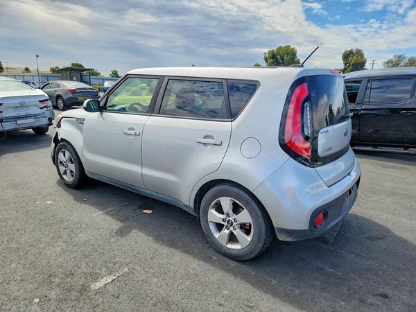 2018 KIA SOUL Base