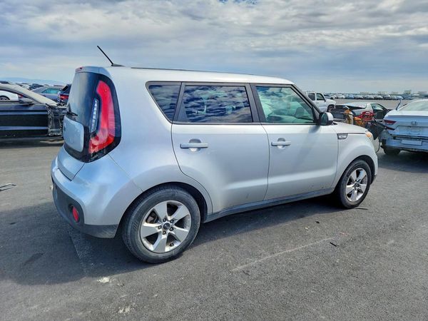 2018 KIA SOUL Base