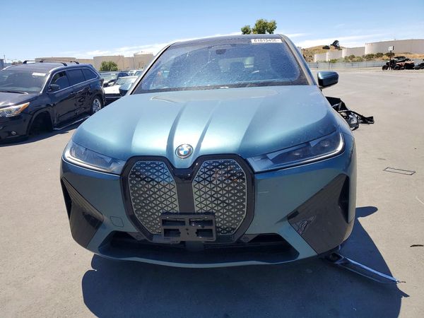 2025 BMW IX
