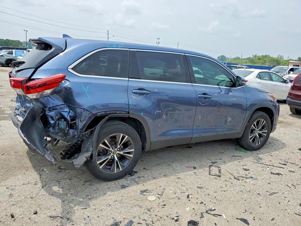 2019 TOYOTA HIGHLANDER LE/LE Plus