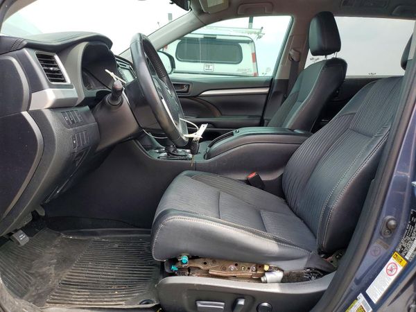 2019 TOYOTA HIGHLANDER LE/LE Plus
