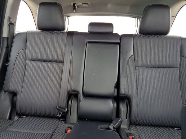 2019 TOYOTA HIGHLANDER LE/LE Plus