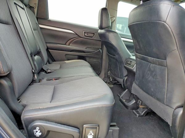 2019 TOYOTA HIGHLANDER LE/LE Plus