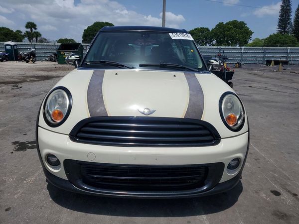 2013 MINI COOPER