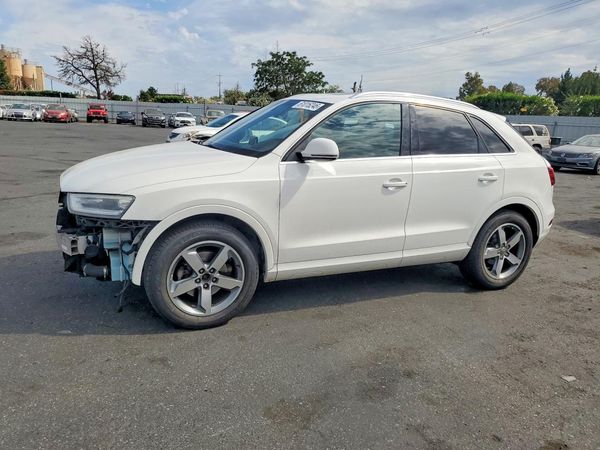2015 AUDI Q3 quattro Premium Plus
