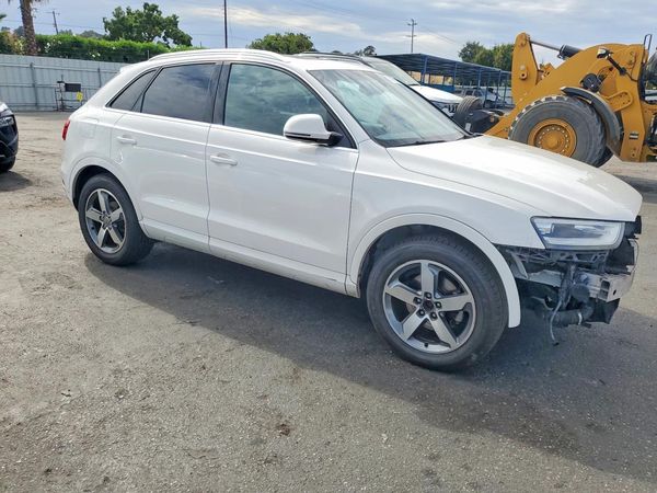 2015 AUDI Q3 quattro Premium Plus