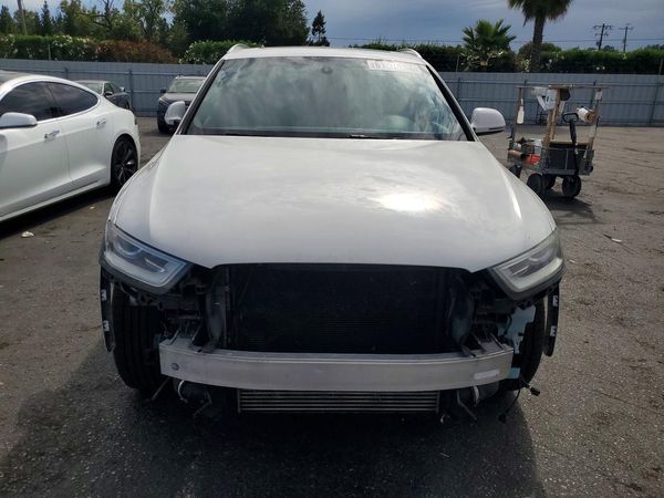 2015 AUDI Q3 quattro Premium Plus