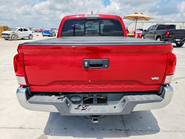 2017 TOYOTA TACOMA