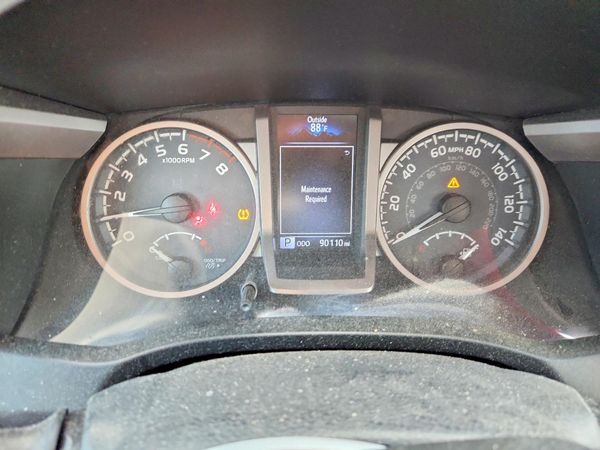 2017 TOYOTA TACOMA