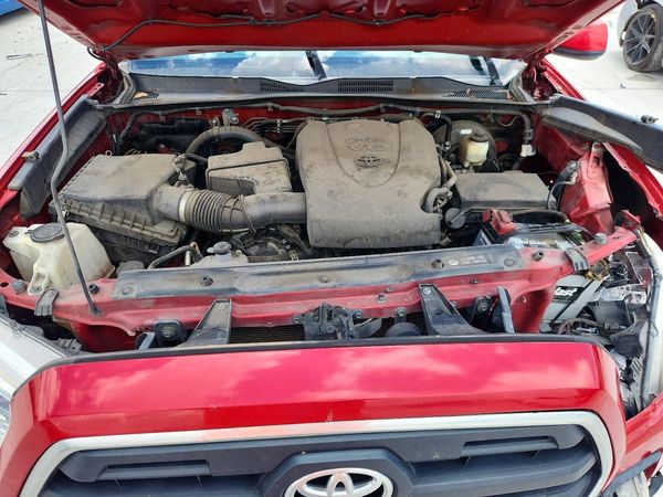 2017 TOYOTA TACOMA