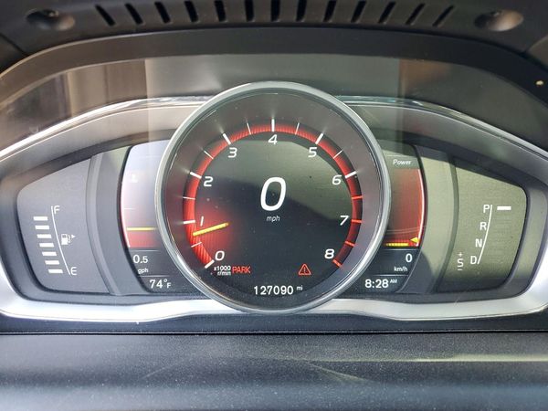 2016 VOLVO XC60