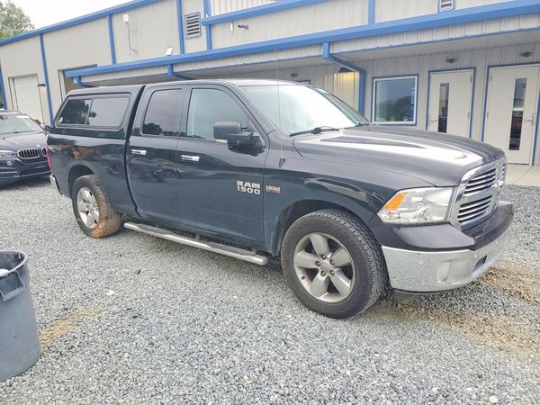 2017 RAM 1500 SLT