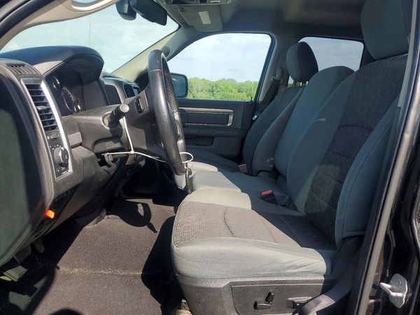 2017 RAM 1500 SLT