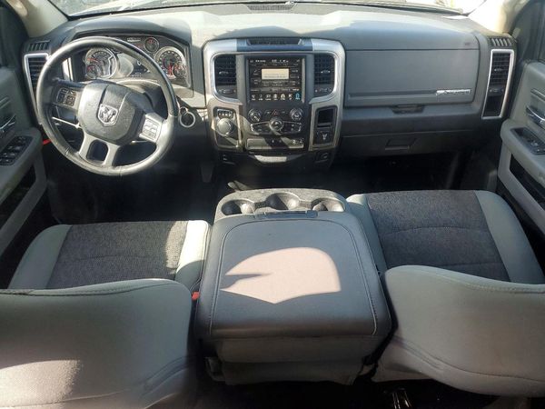 2017 RAM 1500 SLT