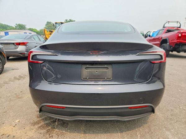 2025 TESLA MODEL 3