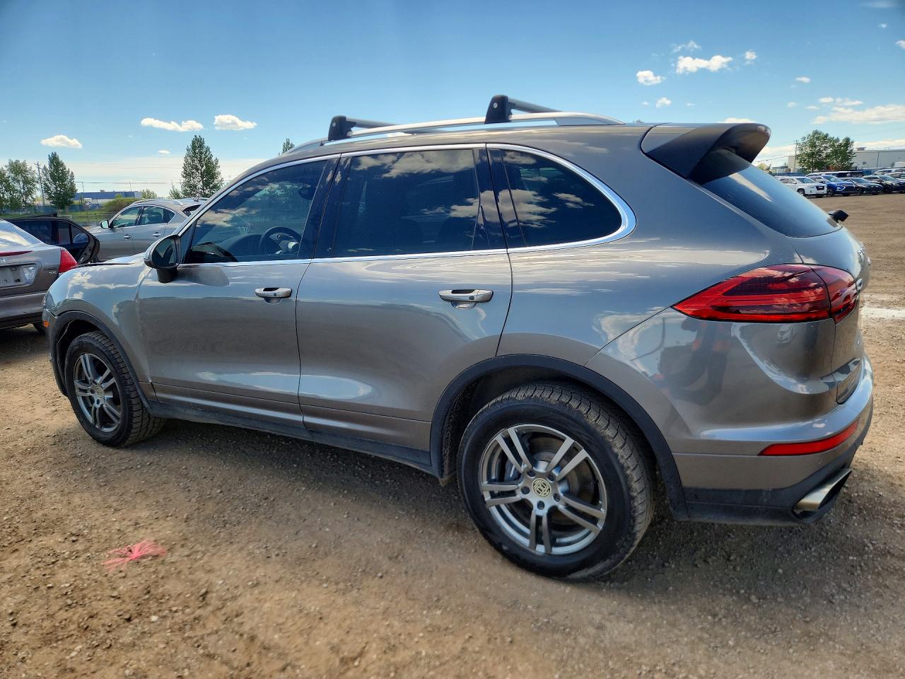 2016 PORSCHE CAYENNE