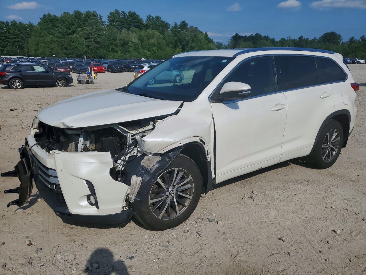 2017 TOYOTA HIGHLANDER SE/XLE