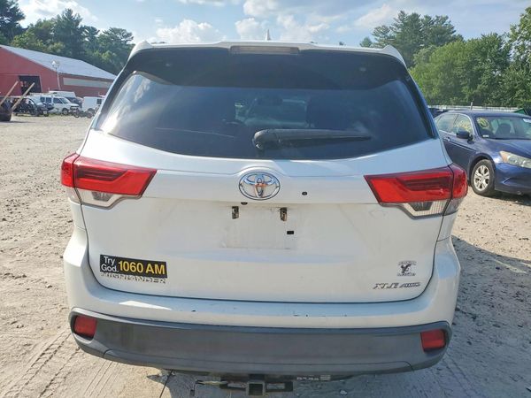2017 TOYOTA HIGHLANDER SE/XLE