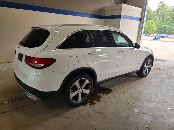 2016 MERCEDES-BENZ GLC GLC300