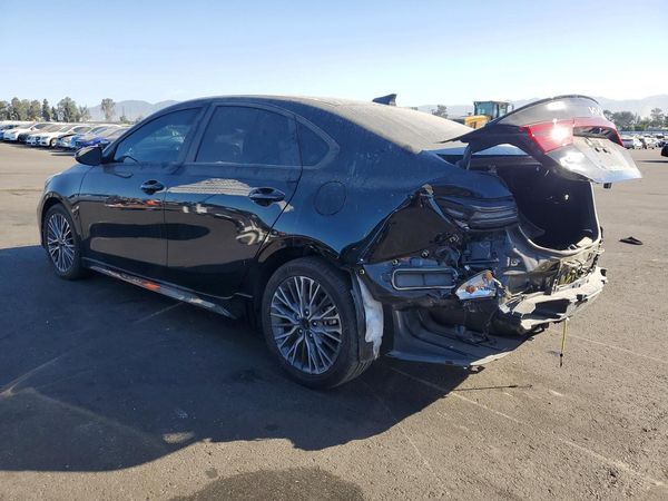 2024 KIA FORTE GT Line