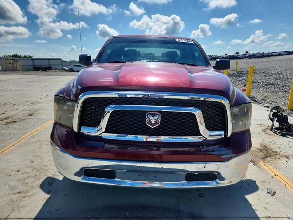 2018 RAM 1500 ST QUAD CAB 4X2