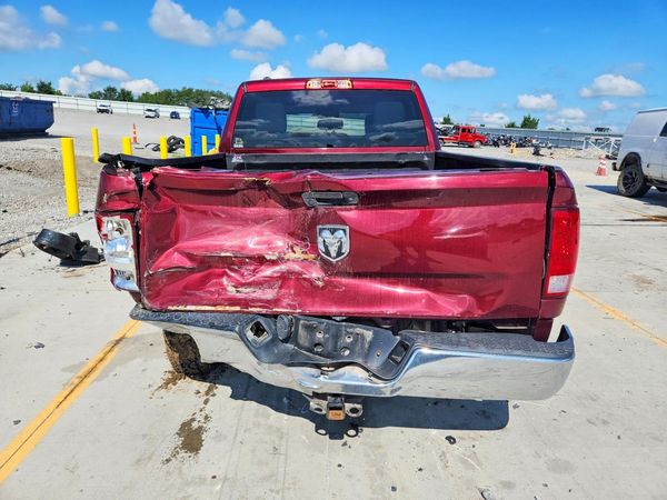 2018 RAM 1500 ST QUAD CAB 4X2